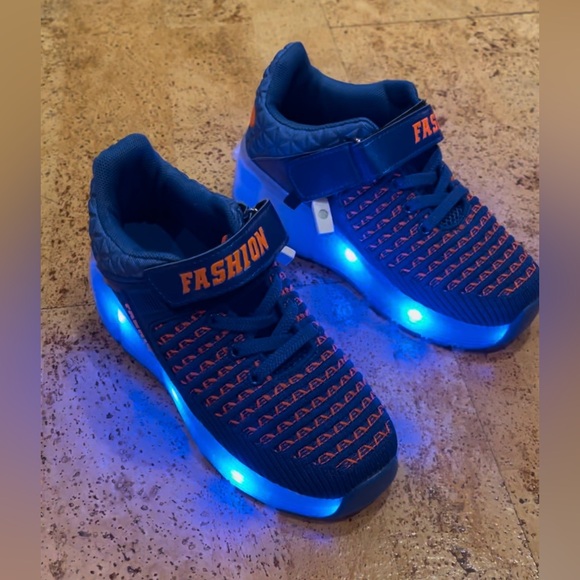 SDSPEED 7 Colors LED Kids Roller Skate Shoes with Single Wheel Shoes SZ 34/ 2,5 - Picture 16 of 16